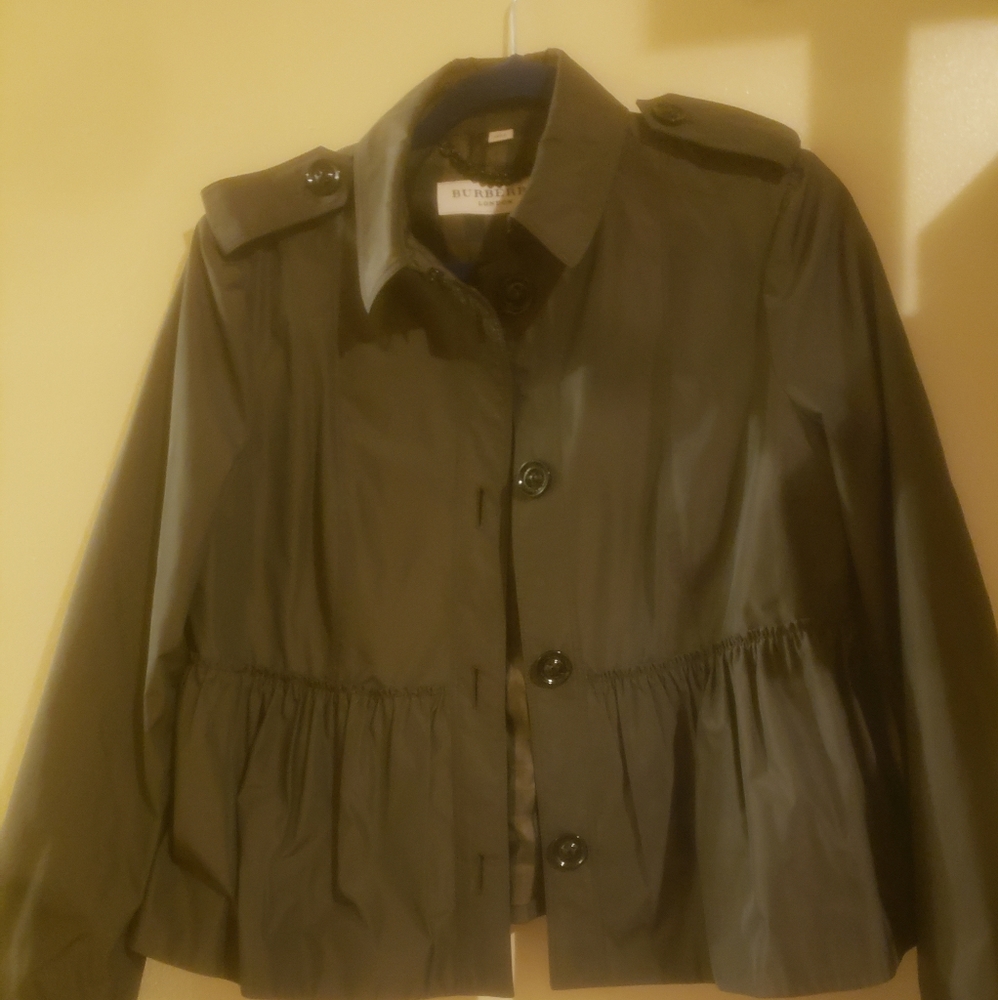Burberry dark green short jacket size 6 unique